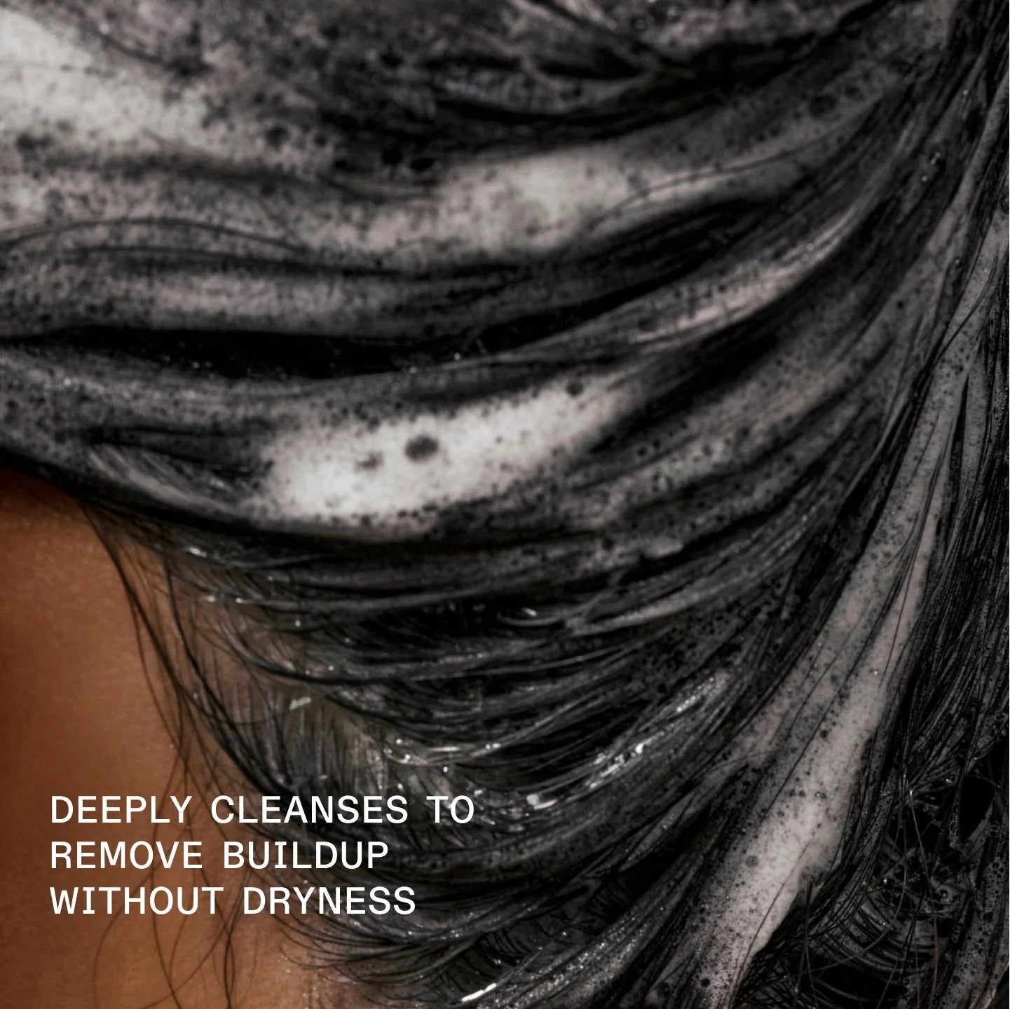 Olaplex No.4C Bond Maintenance Clarifying Shampoo (Various Sizes)
